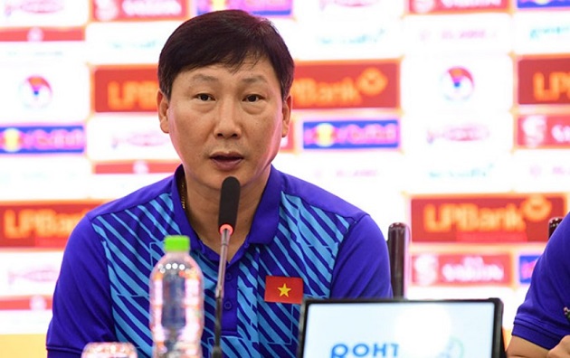 Ông Kim đứng trước áp lực bảo vệ chức vô địch cho tuyển U23 Việt Nam.