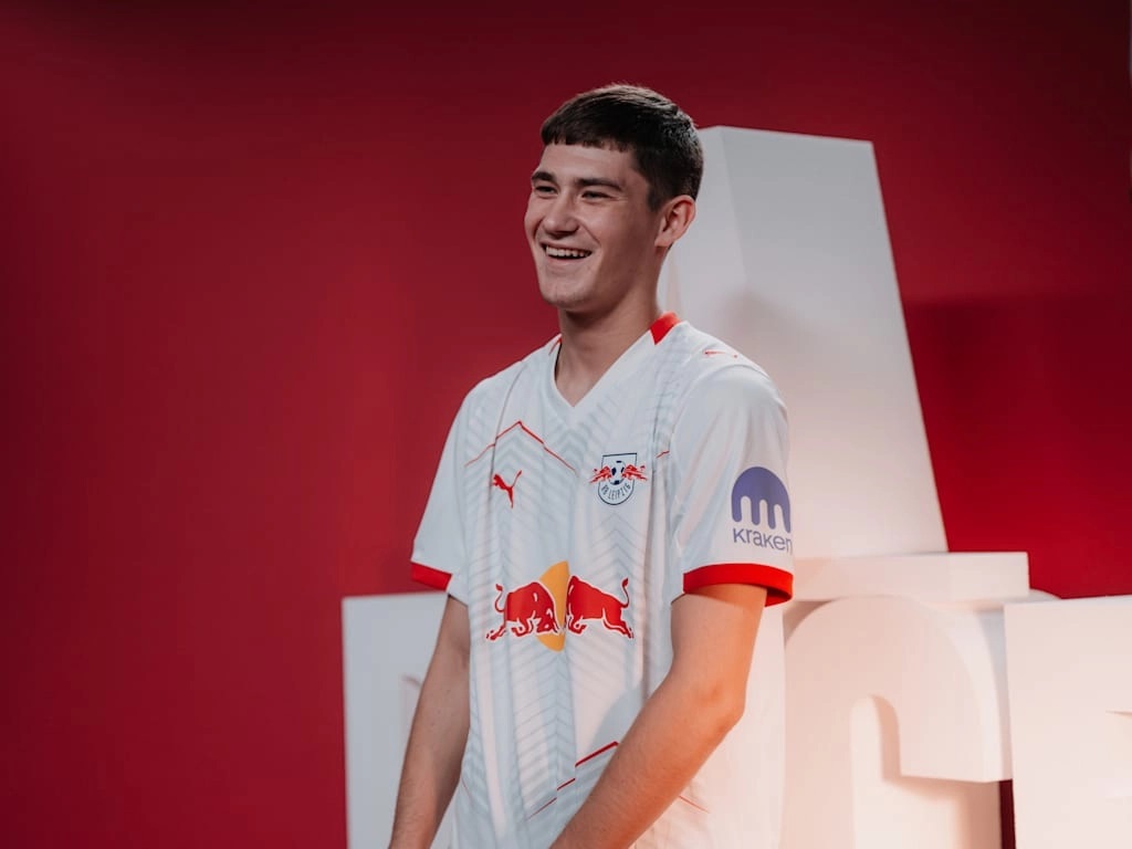 Maksimovic đã cập bến Leipzig.