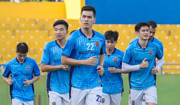 Tiến Linh và các đồng đội sẽ chiến đấu vì logo mới vào mùa giải tới