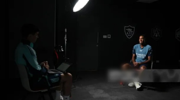 Ảnh bài viết Công bố Madueke, Arsenal để lộ hình ảnh tân binh Mosquera