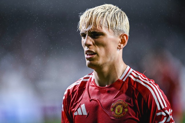 Ảnh bài viết Amad Diallo: Tương lai Garnacho ở Man Utd 'không phải việc của tôi'