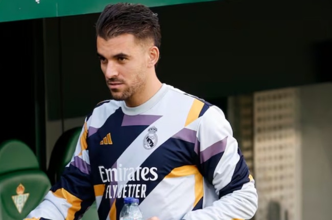 Ảnh bài viết Dani Ceballos hạ lương, vẫn khó về Real Betis