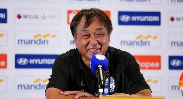 Ảnh bài viết Thua U23 Việt Nam, HLV Campuchia chỉ rõ 4 cầu thủ nổi bật nhất