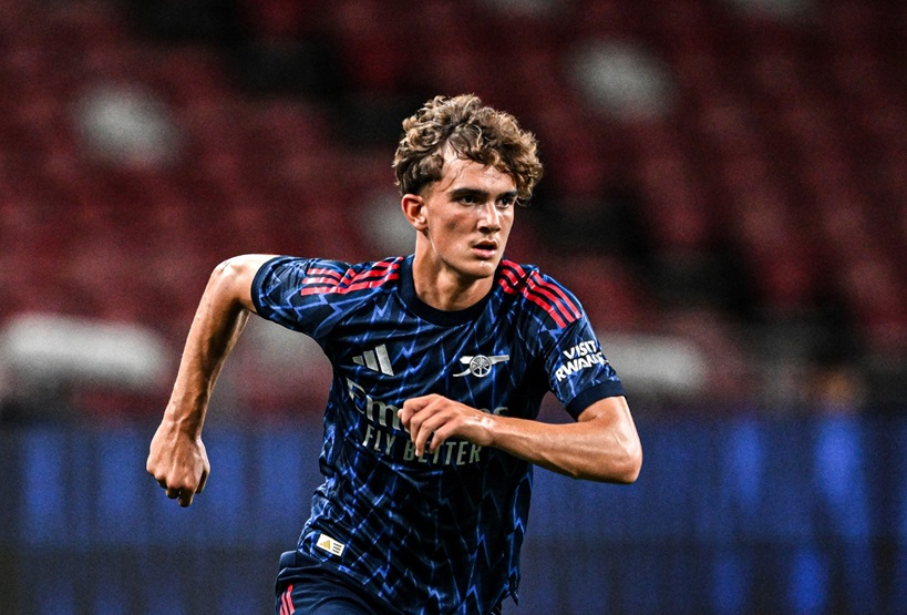 Ảnh bài viết Thần đồng 15 tuổi ra mắt Arsenal, lập tức ghi dấu ấn