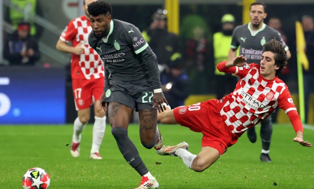 Ảnh bài viết Besiktas đối mặt nguy cơ mất Emerson Royal vào phút chót