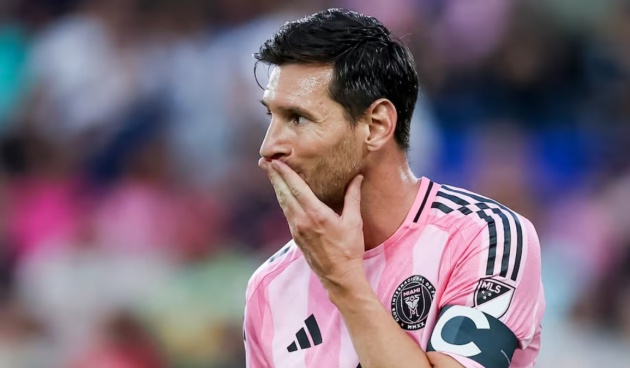 Messi bất ngờ bị phạt vì không tham dự trận giao hữu do ban tổ chức MLS sắp xếp.