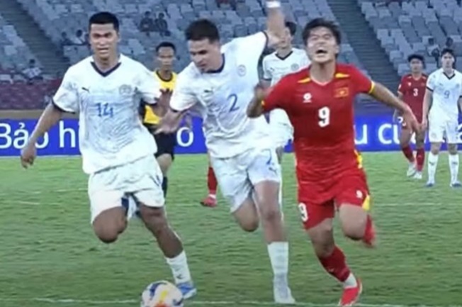 Ảnh bài viết Trọng tài rút thẻ đỏ nhầm phút cuối trận U23 Việt Nam gặp U23 Philippines