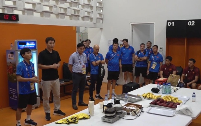 Ảnh bài viết HLV Kim Sang-sik truyền lửa cho U23 Việt Nam trước trận chung kết