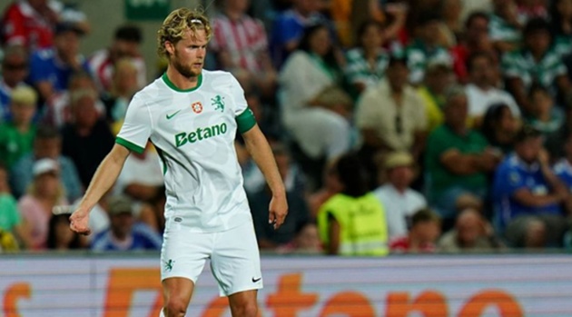 Sporting Lisbon muốn tiền mặt cho Hjulmand