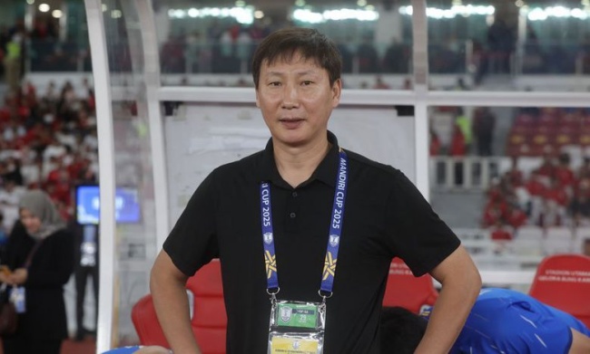 HLV Kim Sang-sik để lại dấu ấn cùng U23 Việt Nam.