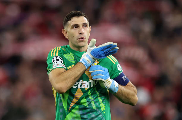 Aston Villa đòi hỏi một mức giá không nhỏ cho Martinez.
