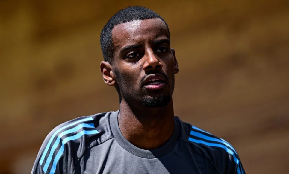 Alexander Isak được đồn đoán muốn chuyển đến Liverpool.