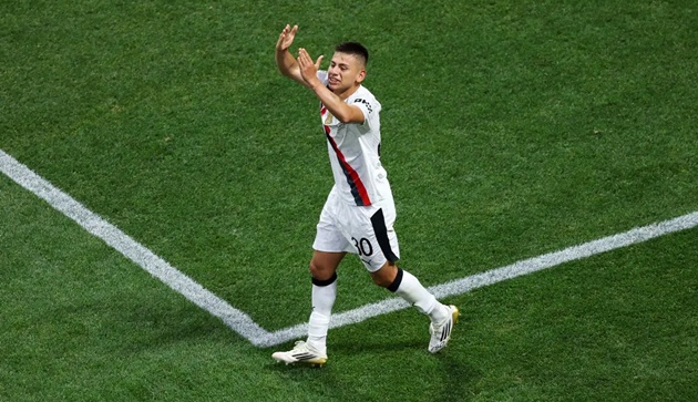 Echeverri cần rời Man City để tích lũy thêm kinh nghiệm