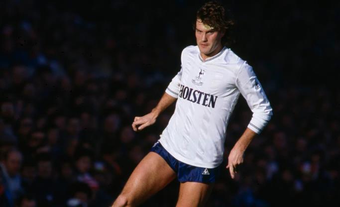 Huyền thoại Glenn Hoddle.