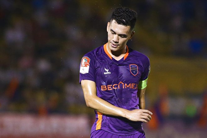 Tiến Linh chia tay CLB Becamex TPHCM.