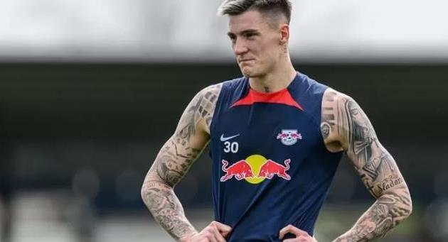 Ảnh bài viết Sesko chờ Man United, Leipzig xác nhận anh tập riêng