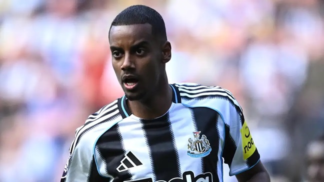 Ảnh bài viết Alexander Isak bị loại khỏi ngày hội gia đình của Newcastle