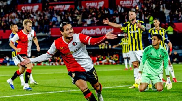 Ảnh bài viết Mourinho thua đau Van Persie tại vòng loại Champions League