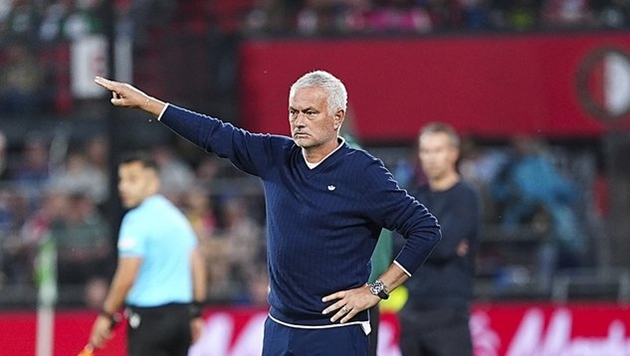 Ảnh bài viết Mourinho tuyên chiến với Feyenoord sau thất bại 1-2