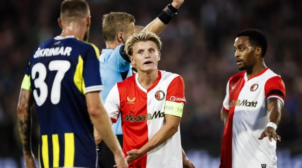 Timber đã không còn đeo băng thủ quân ở trận đấu vừa qua.