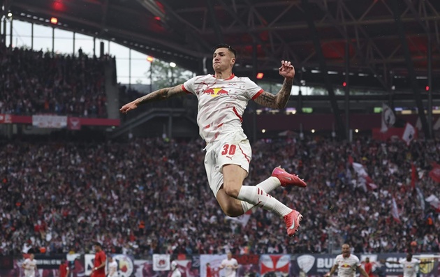 Man Utd sẵn sàng chi đậm cho Sesko