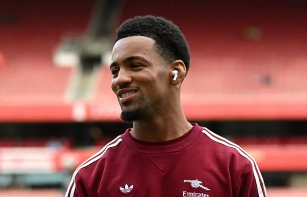 Nwaneri tiếp tục gắn bó với Arsenal đến năm 2030.