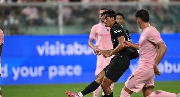 Ảnh bài viết Guardiola khen Reijnders đặc biệt sau cú đúp vào lưới Palermo