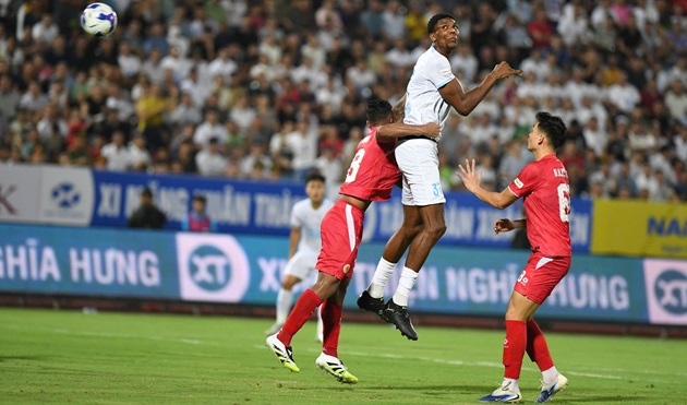 Ảnh bài viết Báo Anh khen ngợi màn ra mắt của tân binh Nam Định