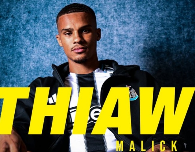 Malick Thiaw cập bến Newcastle.