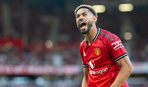 Ảnh bài viết Màn trình diễn ấn tượng của tân binh Man Utd không đủ đánh bại Arsenal
