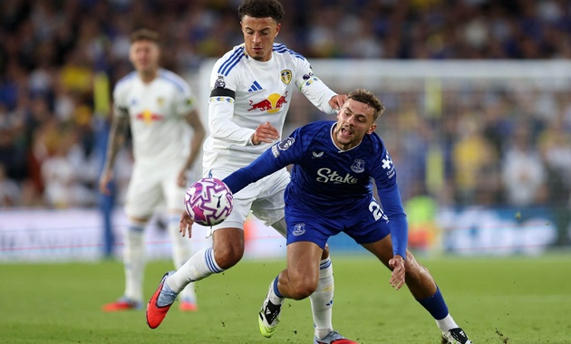 Leeds đánh dấu ngày trở lại Ngoại hạng Anh bằng trận thắng Everton