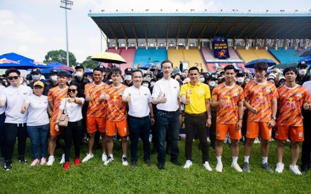 Ảnh bài viết Sân Quân khu 7 trở lại đấu trường chuyên nghiệp sau 17 năm vắng bóng