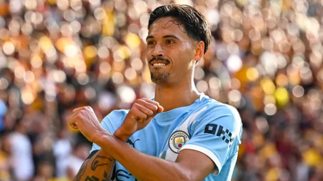 Reijnders vừa có màn ra mắt ấn tượng ghi đóng góp cả bàn thắng lẫn kiến tạo.