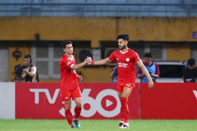 Văn Khang dính chấn thương nguy hiểm.