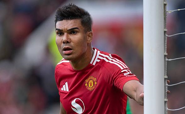 Casemiro lọt vào tầm ngắm của Al Ittihad.