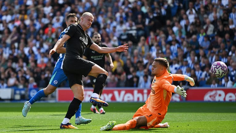 Haaland có pha lập công đầy uy lực cho City.