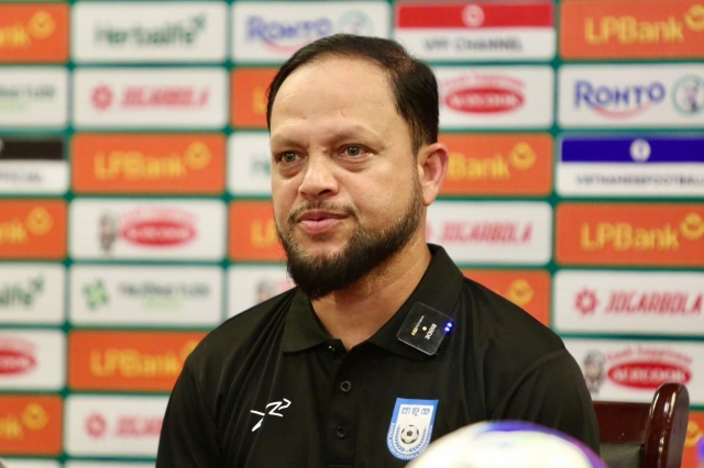 Ảnh bài viết HLV tạm quyền Bangladesh: "Đơn giản là U23 Việt Nam mạnh hơn"