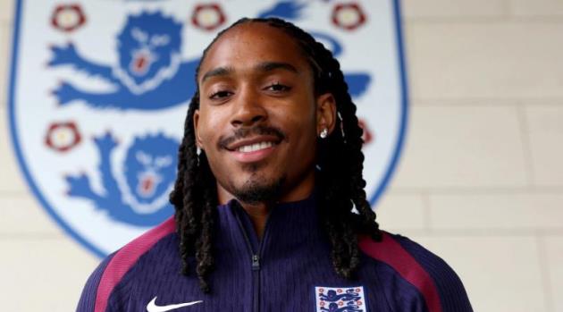 Ảnh bài viết Djed Spence: Conte làm tôi mất tự tin, nhưng tôi đã vượt qua