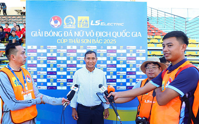 Ảnh bài viết HLV Mai Đức Chung "săn" gương mặt mới cho tuyển nữ