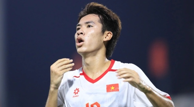 Văn Thuận ghi bàn thắng duy nhất của trận đấu.