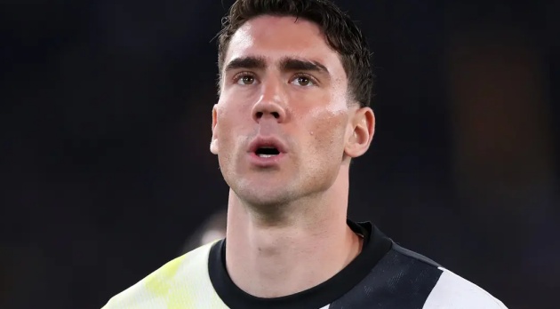 Milan được cho là chưa từ bỏ Vlahovic.