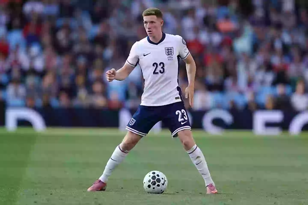 Dixon gọi Anderson là cầu thủ của Newcastle dù anh đã chuyển đến Nottingham từ đầu năm 2024.