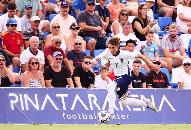 Ảnh bài viết Max Dowman: "Cơn lốc" trẻ tuổi làm rạng danh bóng đá Anh