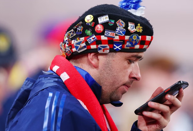 Nhiều người thích cập nhật qua mạng hơn là từ bảng điện tử.