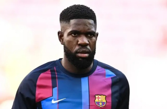 Umtiti giải nghệ sau thời gian liên tục dính chấn thương.