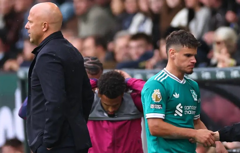 Kerkez bị thay ra chỉ sau hơn nửa giờ thi đấu.