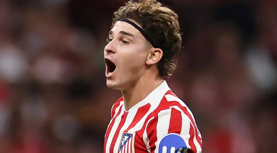 Alvarez sẽ không thể ra sân đấu Liverpool.