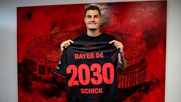 Patrik Schick là mũi nhọn nguy hiểm của Leverkusen.