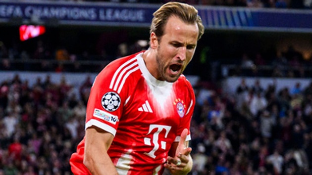 Kane gây ấn tượng với Carragher