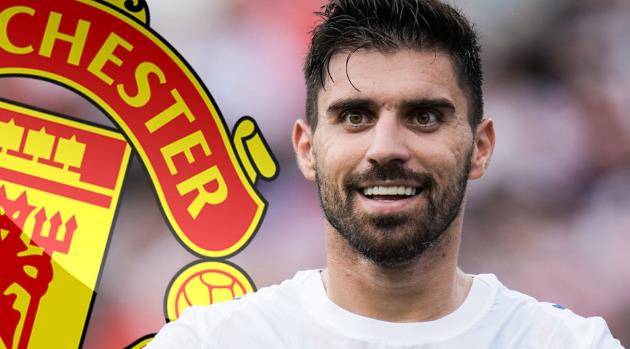 Neves được MU săn đón.